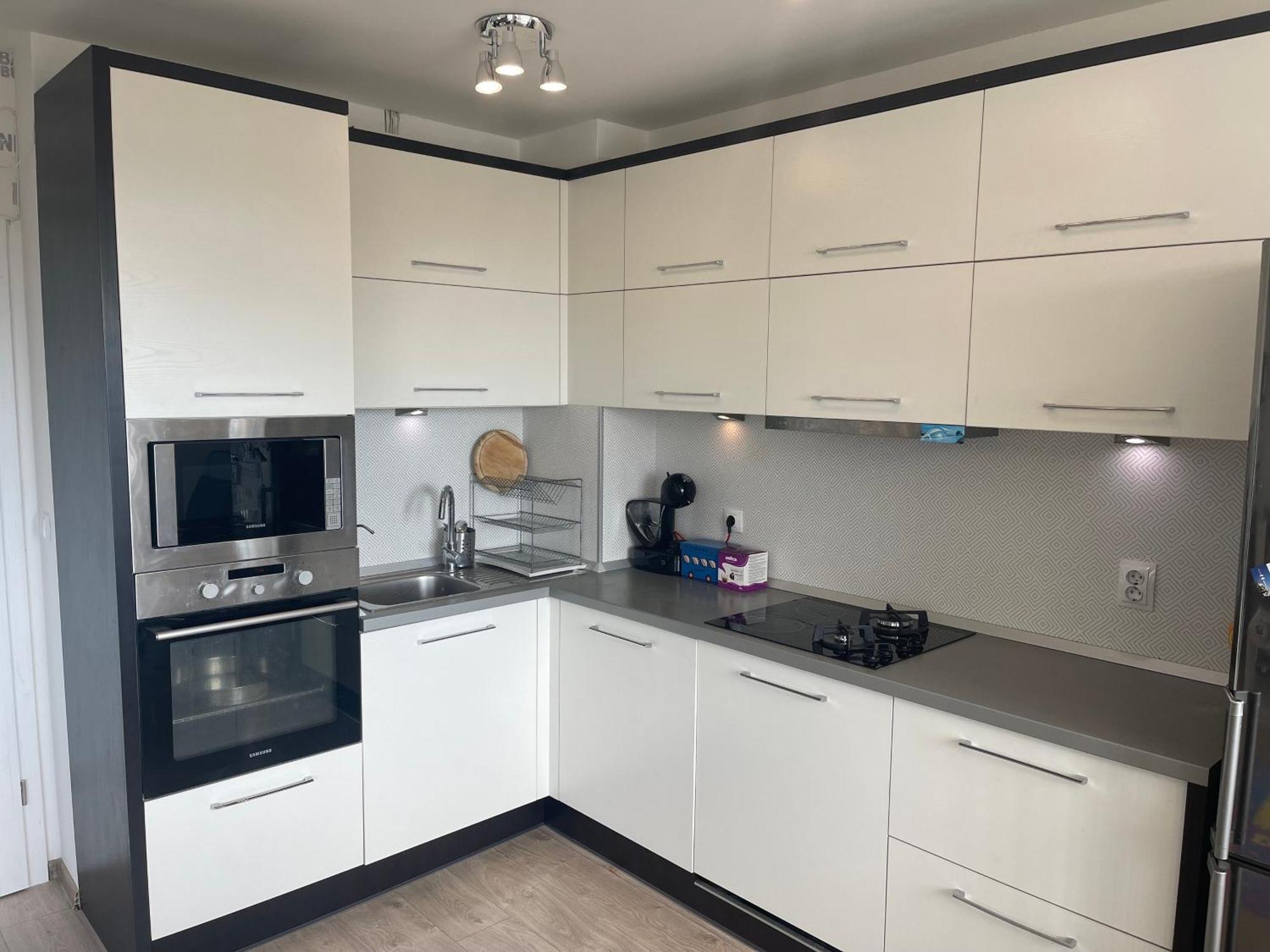 Briz Apartment; 2 Bdr; 6 Guests; Private Parking Варна Екстер'єр фото